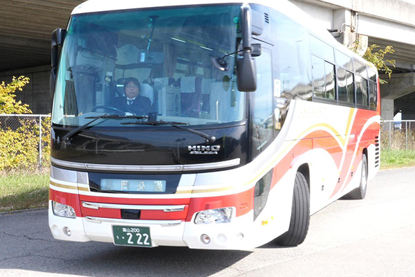 観光バス運転手の仕事とは